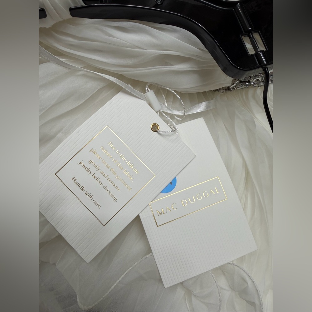 MAC DUGGAL TIERED RUFFLE DRESS - Picture 4 of 9